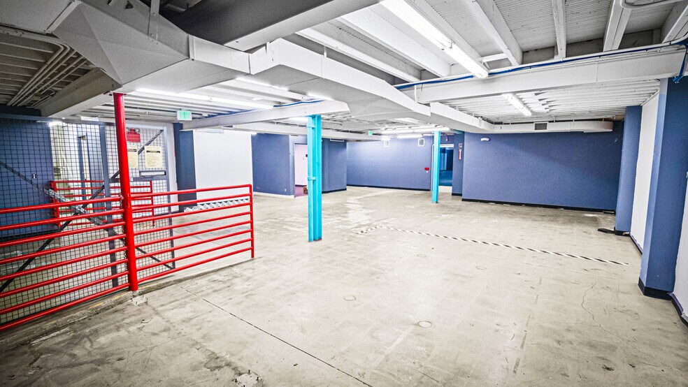 More Photos Of 236-242 Pine Ave, Long Beach Storefront Retail Office For Lease