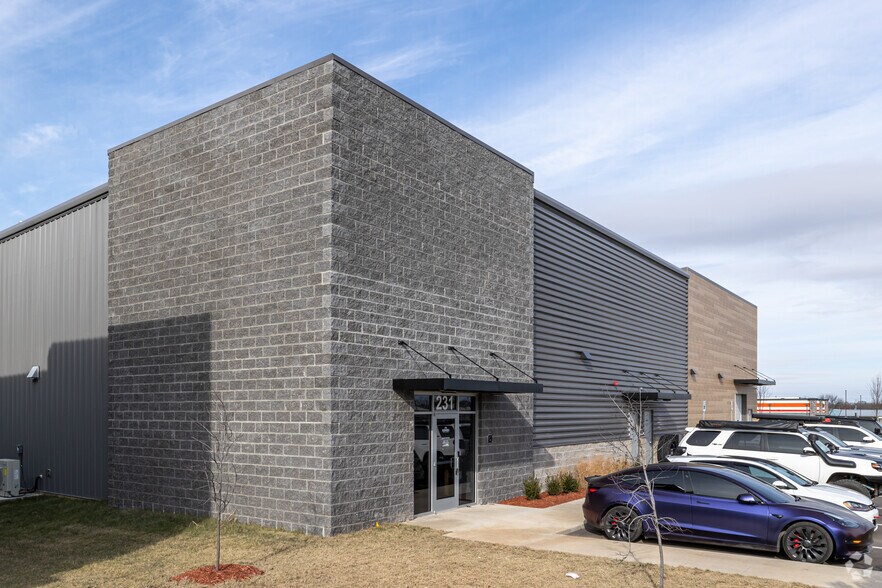 More Photos Of 231 Albano Dr, Springdale Warehouse For Lease