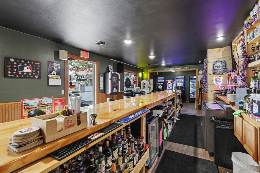 More Photos Of 309 Trail St, La Valle Restaurant For Sale