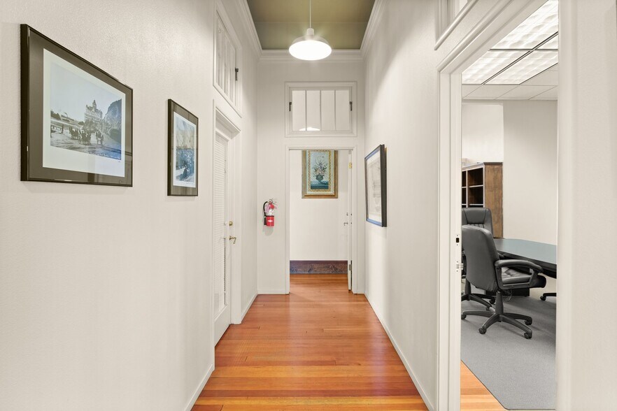 More Photos Of 355 W Las Palmas Ave, Patterson Office Residential For Sale