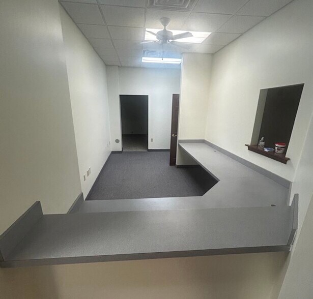 More Photos Of 265 W Main St, Kent Medical For Lease