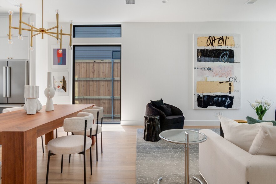 More Photos Of 2322 Kirby St, Dallas Apartments For Sale