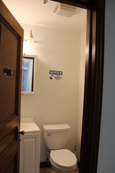 More Photos Of 1970 NW 70th Ave, Miami Warehouse For Lease