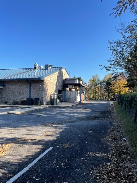 More Photos Of 2006 S Sterling St, Morganton Freestanding For Lease