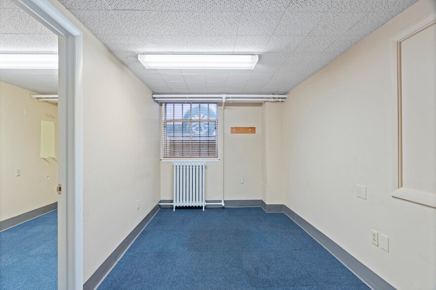 More Photos Of 1481 Chapel St, New Haven Office For Sale