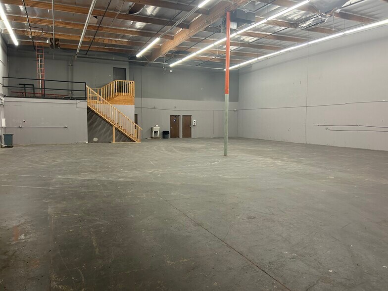 More Photos Of 25217 Anza Dr, Valencia Distribution For Sale