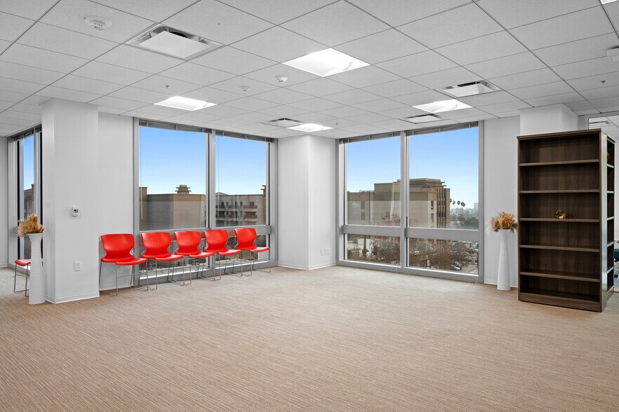 More Photos Of 301 N Lake Ave, Pasadena Office For Lease