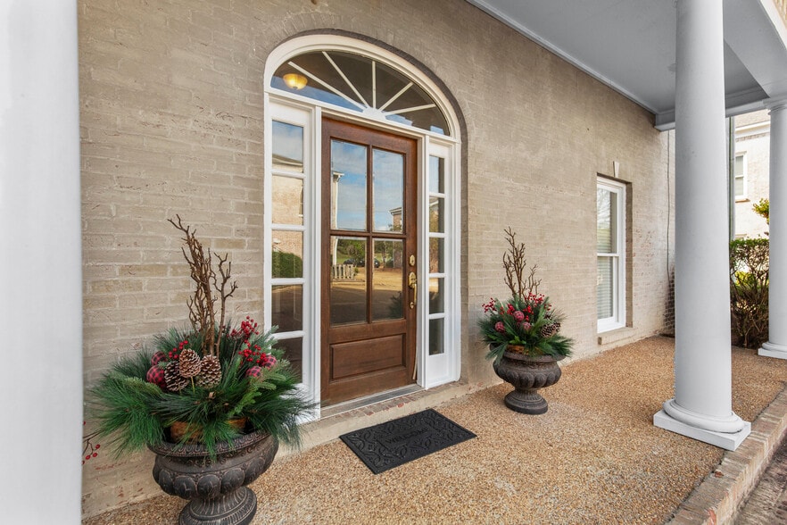 More Photos Of 403-C Towne Center Blvd, Ridgeland Office For Sale