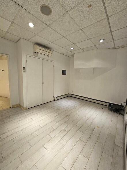 More Photos Of 5324 Metropolitan Ave, Ridgewood Apartments For Sale