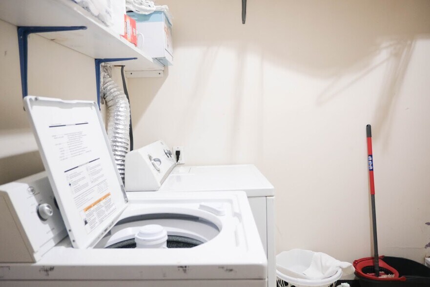 More Photos Of 985 S Clinton Ave, Rochester Restaurant For Sale