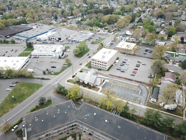 More Photos Of 100 Sunnyside Blvd, Plainview Bank For Sale