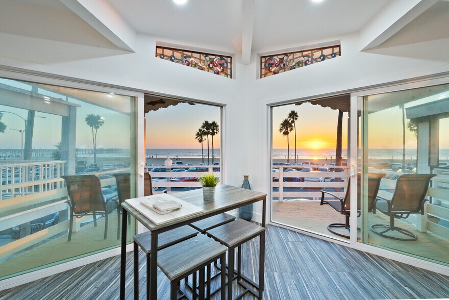 More Photos Of 2212 W Oceanfront, Newport Beach Multifamily For Sale