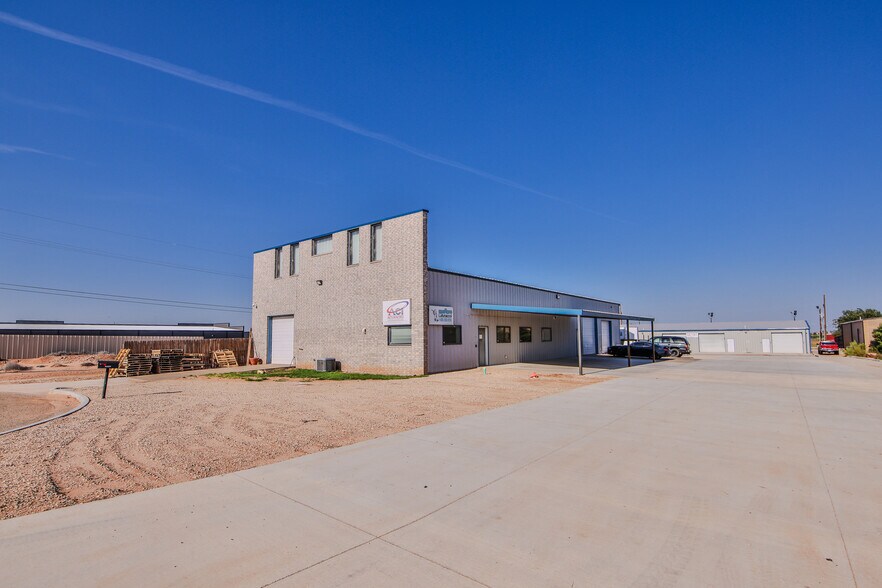 More Photos Of 12101 Geneva Ave, Lubbock Warehouse For Sale