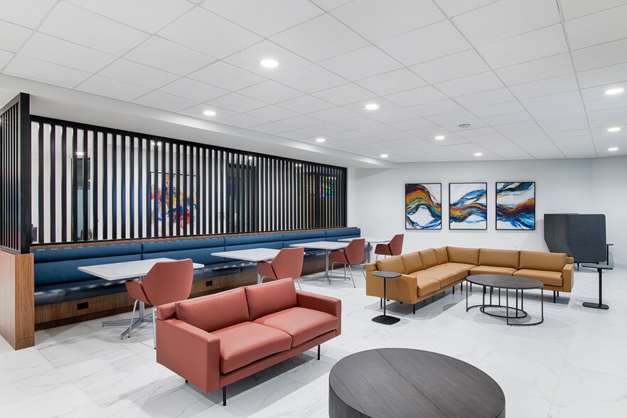 More Photos Of 8200 Brookriver Dr, Dallas Unknown For Lease