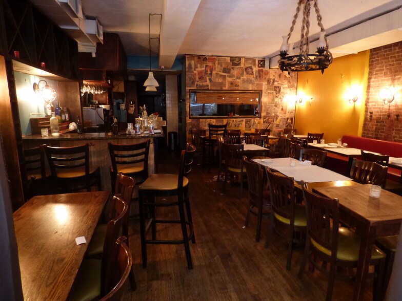 More Photos Of 305 E 92nd St, New York Apartments For Lease