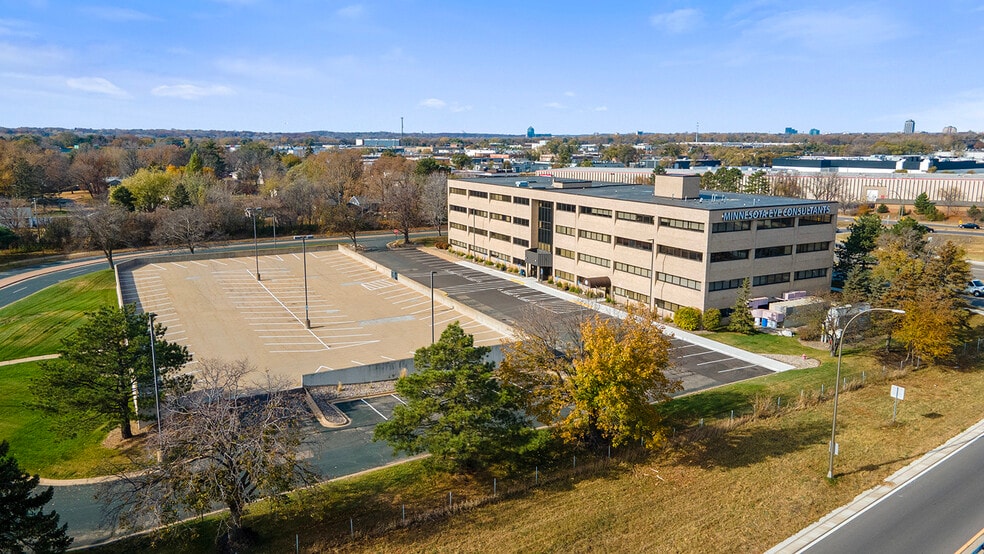 More Photos Of 9801 S Dupont Ave, Bloomington Office For Lease