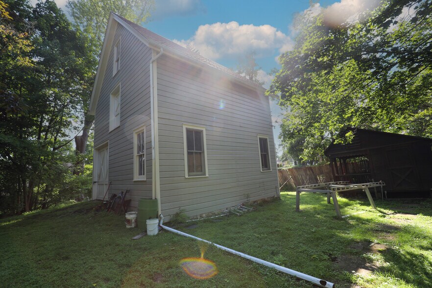 More Photos Of 12 Lounsbury Ct, Kingston Light Manufacturing For Lease