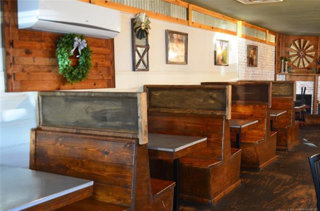 More Photos Of 117 S Franklin St, Colbert Restaurant For Sale