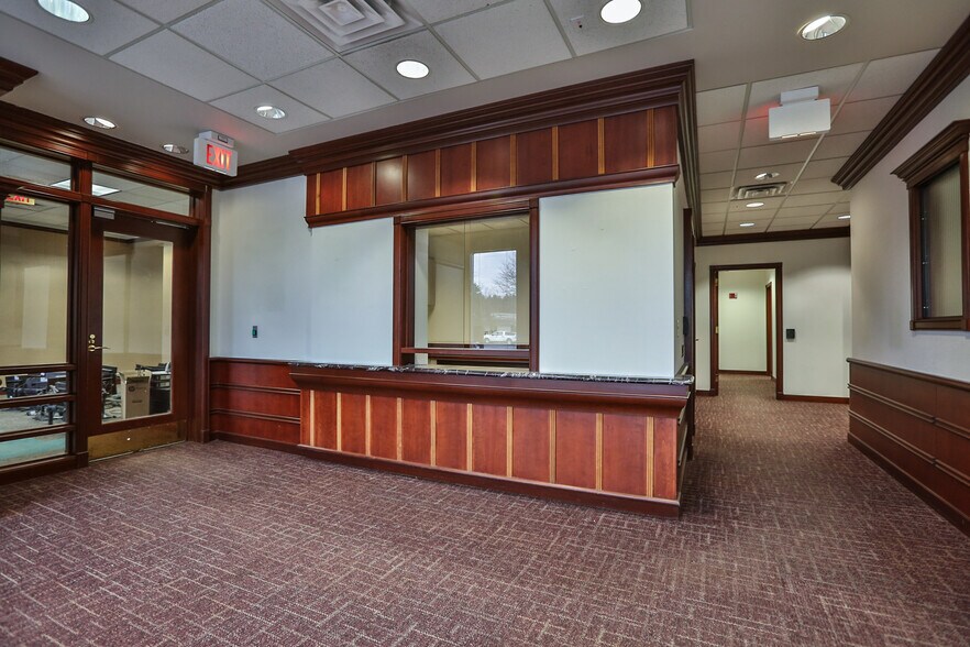 More Photos Of 60 Office Park Way, Pittsford Office Residential For Lease