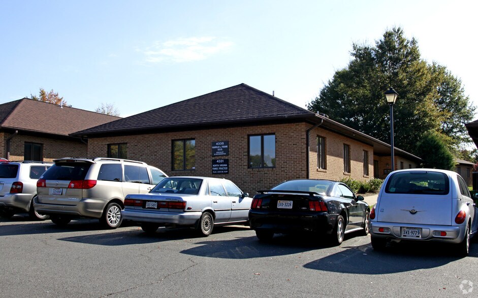 Primary Photo Of 4331-4335 Ridgewood Center Dr, Woodbridge Office For Lease