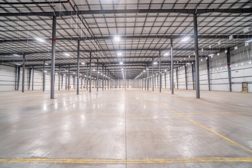 More Photos Of 1000 Taylor Ave, Park Hills Distribution For Lease