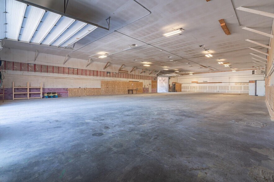 More Photos Of 4609 March Rd, Mississippi Mills Warehouse For Lease