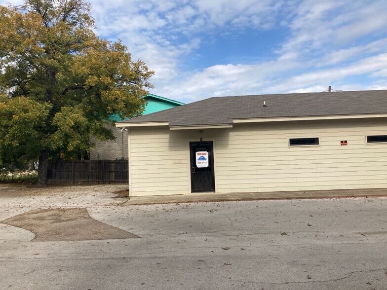 More Photos Of 1005 N 10th, Killeen Office Residential For Lease