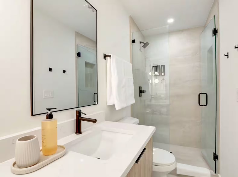 More Photos Of 2616 Lakeview Dr, Naples Apartments For Sale