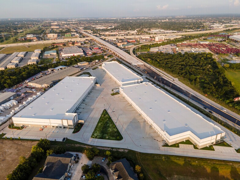 More Photos Of 9329 Highway 6 N, Houston Warehouse For Lease