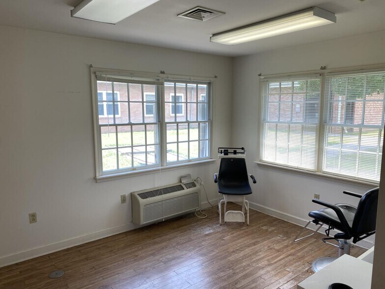 More Photos Of 17405 Lankford Hwy, Parksley Rehabilitation Center For Sale