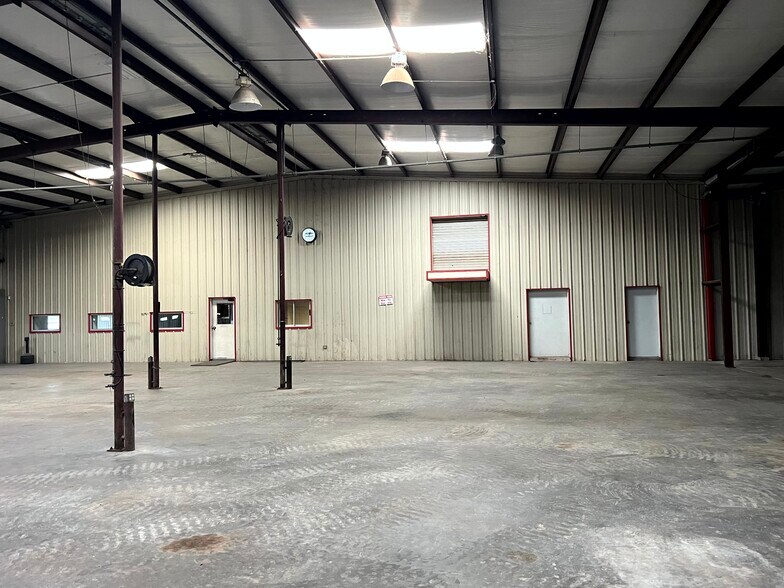 More Photos Of 744 FM 609, La Grange Service For Lease