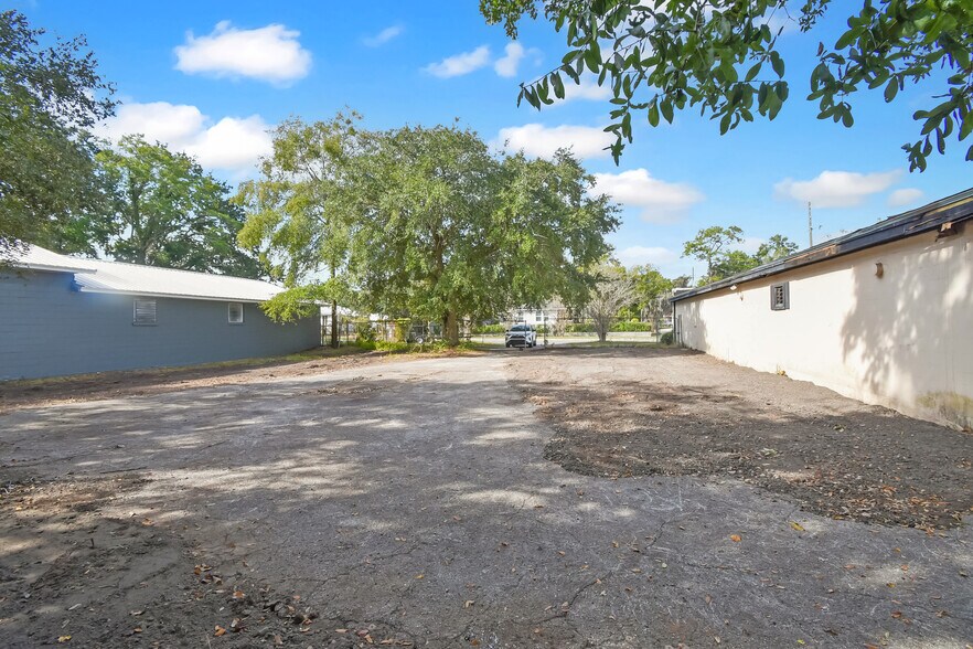 More Photos Of 3429 N Liberty St, Jacksonville Light Distribution For Lease