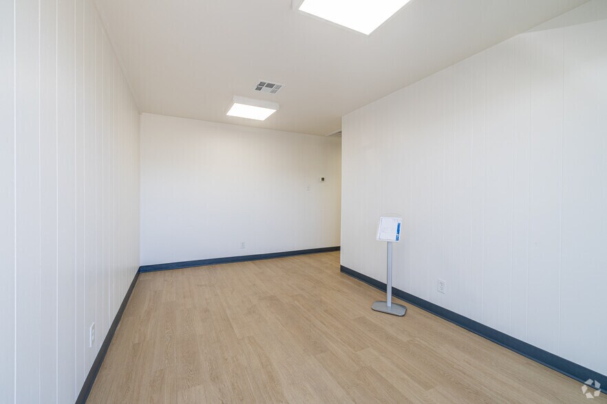 More Photos Of 2630 Northaven Rd, Dallas Unknown For Lease