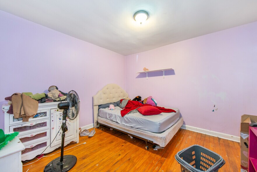 More Photos Of 237 Adams St, Newark Office For Sale