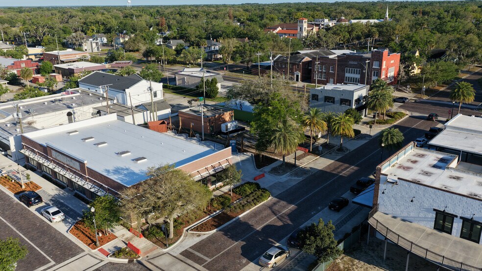 More Photos Of 201 Oak Ave, Sanford Storefront Retail Office For Lease