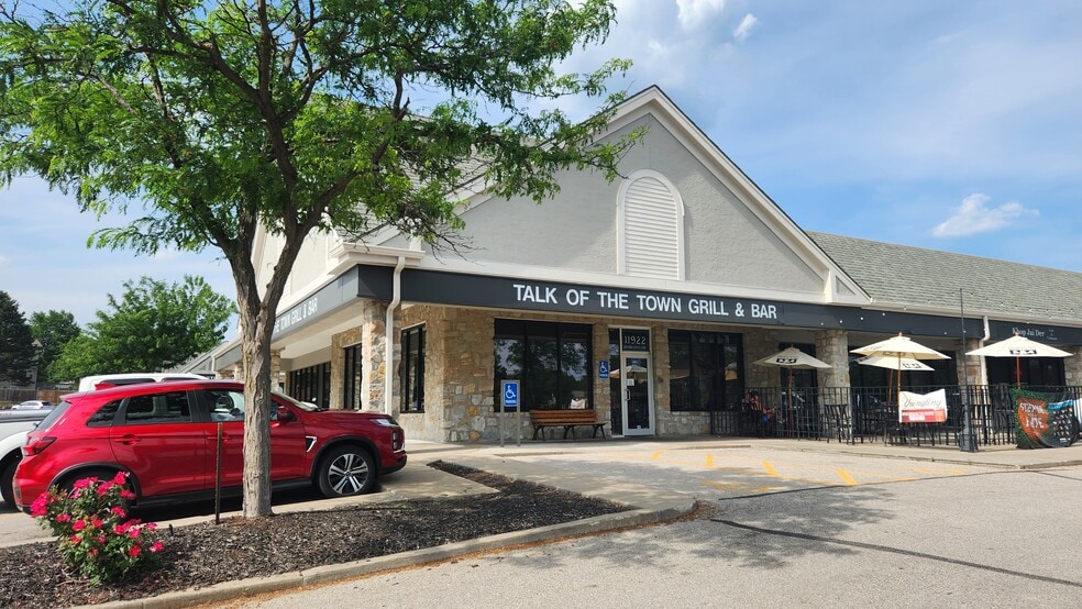 More Photos Of 11800-11922 W 119th St, Overland Park Unknown For Lease