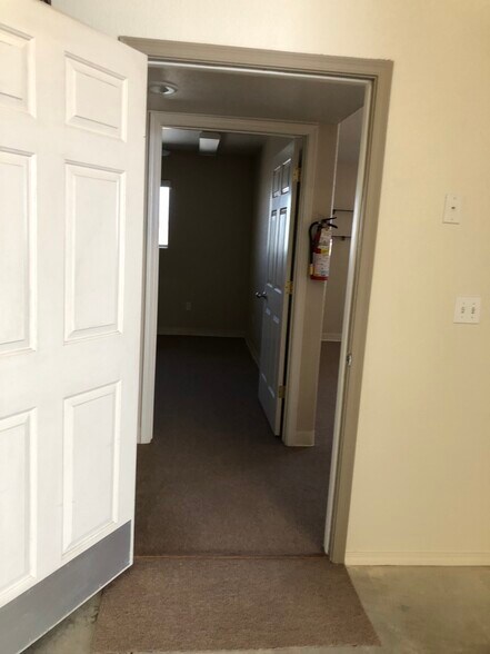 More Photos Of 5147 S Huntington Rd, Fort Mohave Industrial For Lease