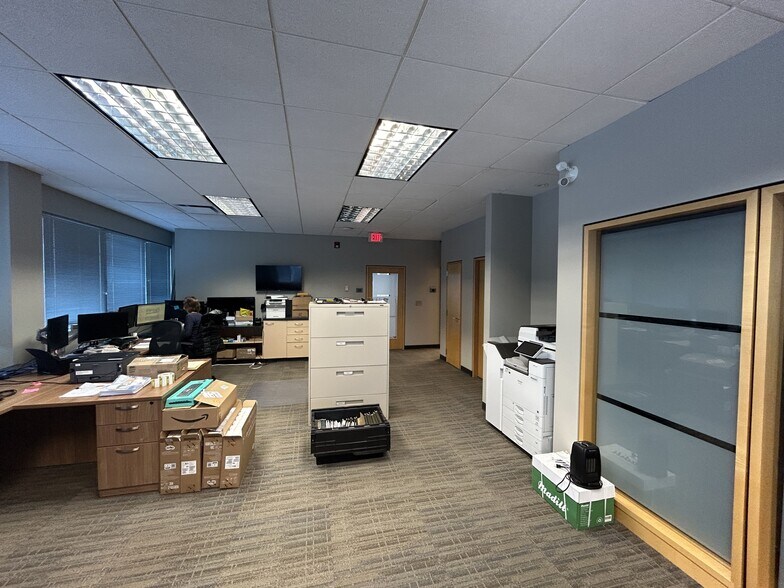 More Photos Of 4628-4640 Calgary Trl NW, Edmonton Storefront For Lease