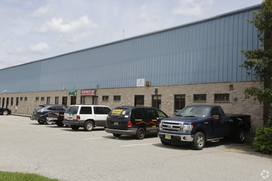 More Photos Of 22 Commerce Rd, Fairfield Warehouse For Lease