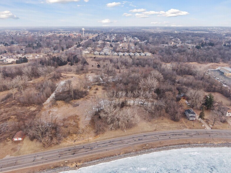 More Photos Of xxx Lake Blvd, Buffalo Apartments For Sale