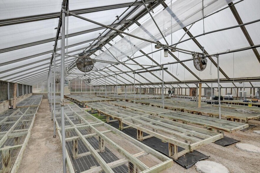 More Photos Of 103 E 9th St, Lamar Specialty For Sale