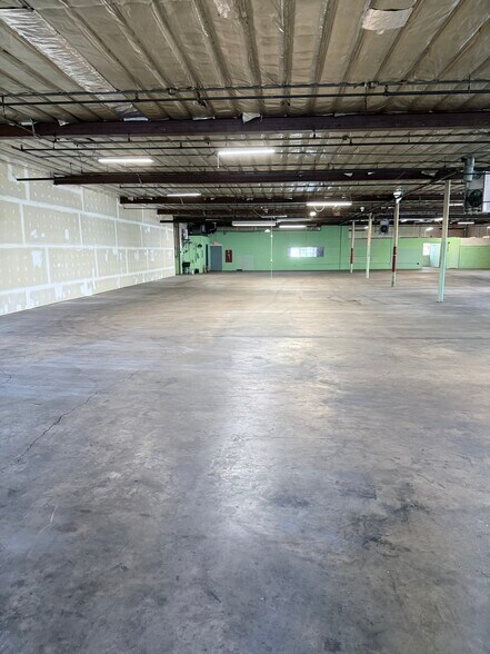 More Photos Of 616 Nolan Ave, Morrisville Warehouse For Lease