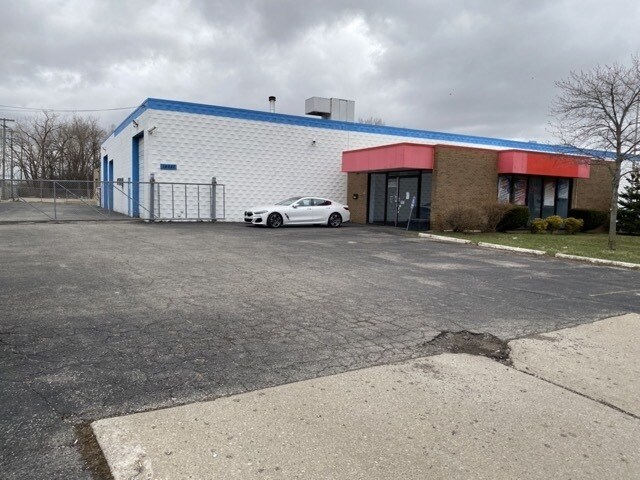 More Photos Of 14021 E 10 Mile Rd, Warren Service For Sale