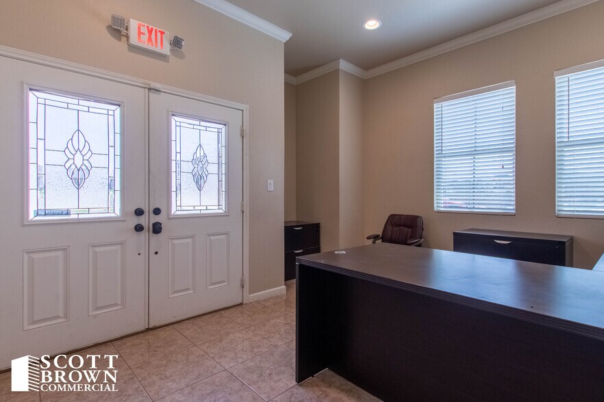 More Photos Of 2366-2372 S Uecker Ln, Lewisville Unknown For Lease