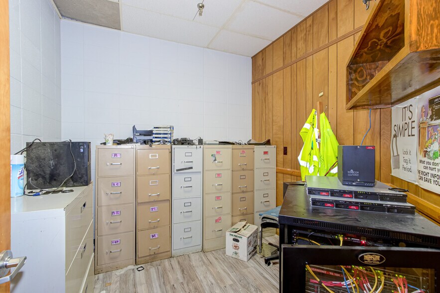More Photos Of 418 Ascauga Lake Rd, Graniteville Manufacturing For Lease