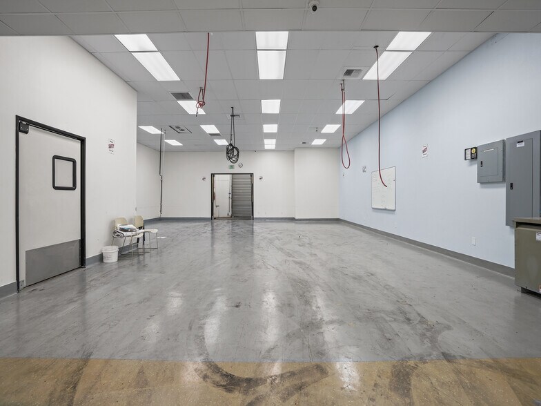 More Photos Of 400 E Arrow Hwy, San Dimas Office For Sale