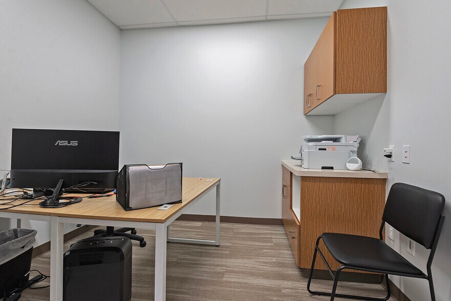 More Photos Of 320 W River Park Dr, Provo Medical For Sale