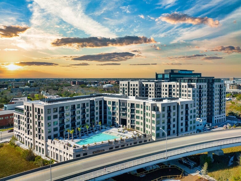 More Photos Of 838 Morrison Dr, Charleston Apartments For Lease