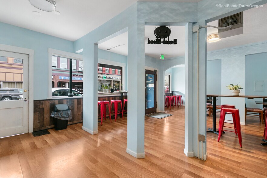 More Photos Of 1933-1937 Pacific Ave, Forest Grove General Retail For Sale