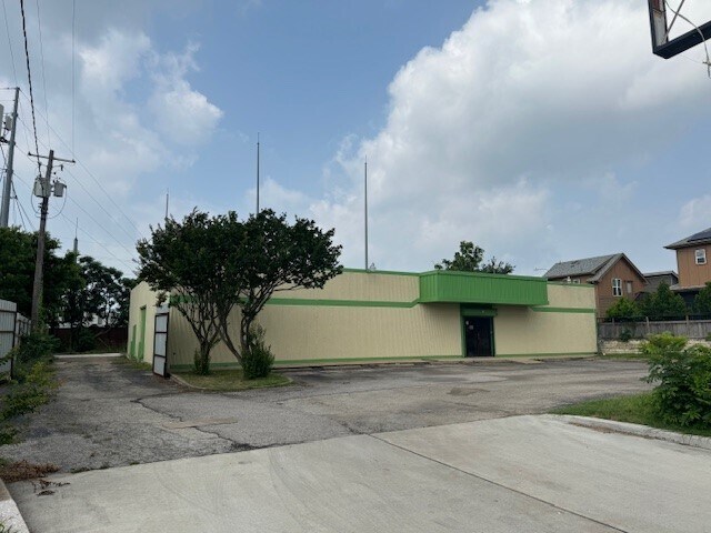 More Photos Of 813 Morrow St, Austin Flex For Lease